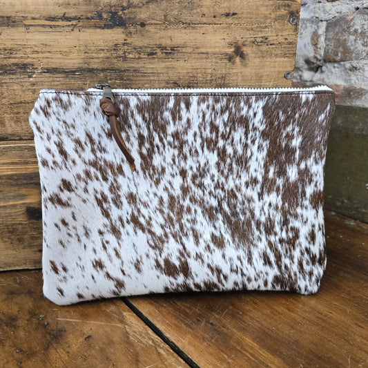 Medium Cowhide Catchall (Chestnut) *Brand on back