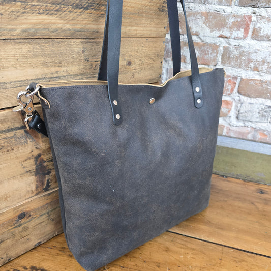 The Tote - Black & Tan