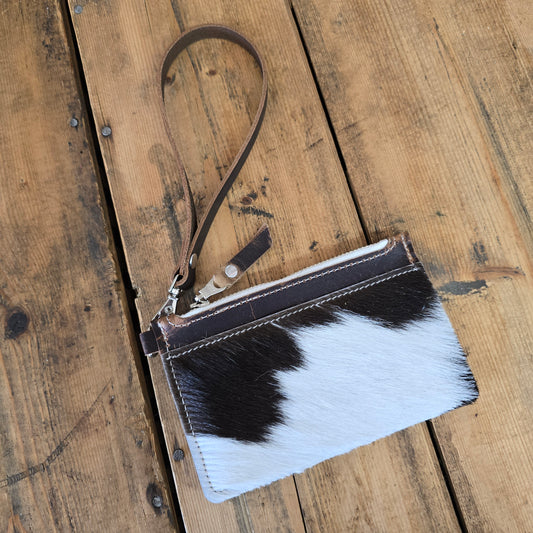 Cowhide Modesto Clutch (Caramel)