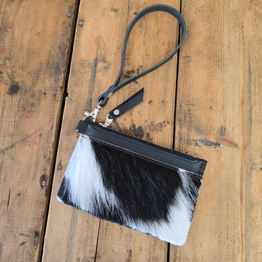 Cowhide Modesto Clutch (Black)