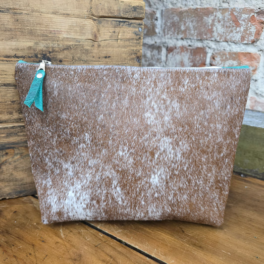 Cowhide Travel Makeup Bag (Mediterranean)