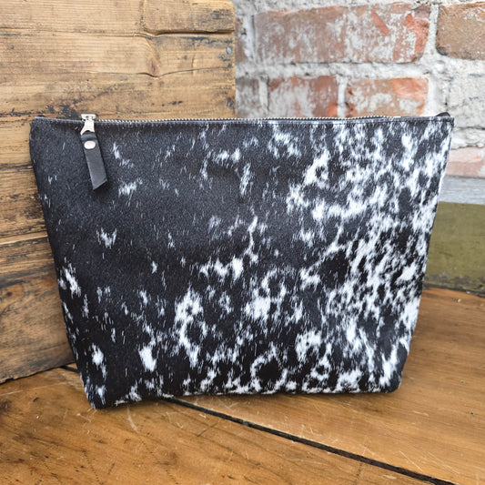 Cowhide Travel Makeup Bag (Pebbled Black)