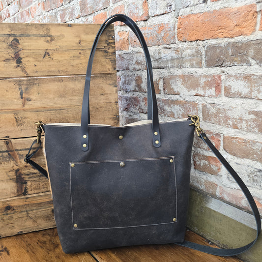 The Tote (Black+Tan) JH07847