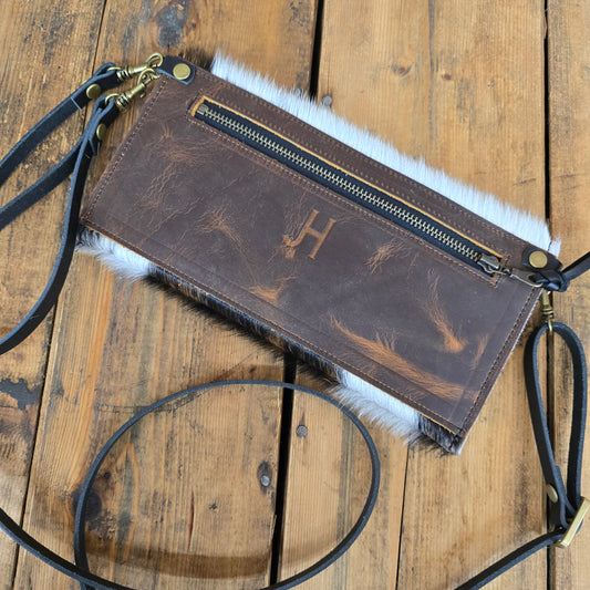 Carly Clutch (Rustic Brown)