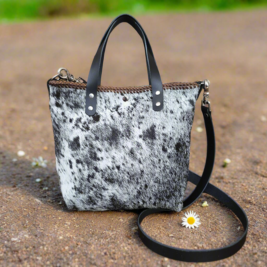 Shorty Tote (Pebbled Black/Chestnut) JH07258