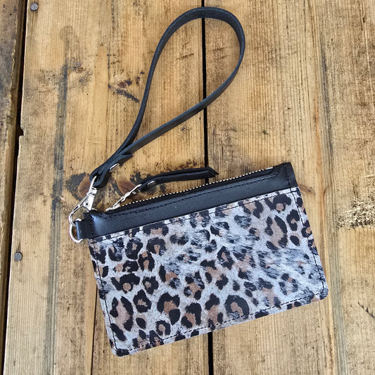 Cowhide Modesto Clutch (Black)