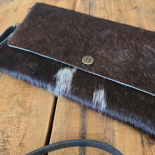 Carly Clutch (Latigo Emboss)