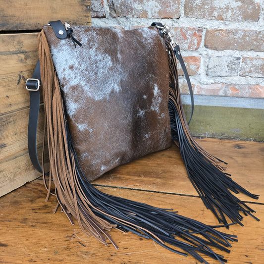 Dolly (Chestnut/Black) JH08354