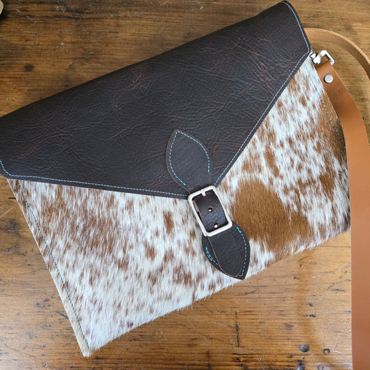 The Traveler (Chestnut) JH08833