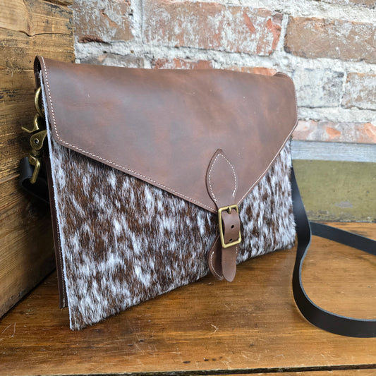 The Traveler (Rare Finds Brown) JH08834