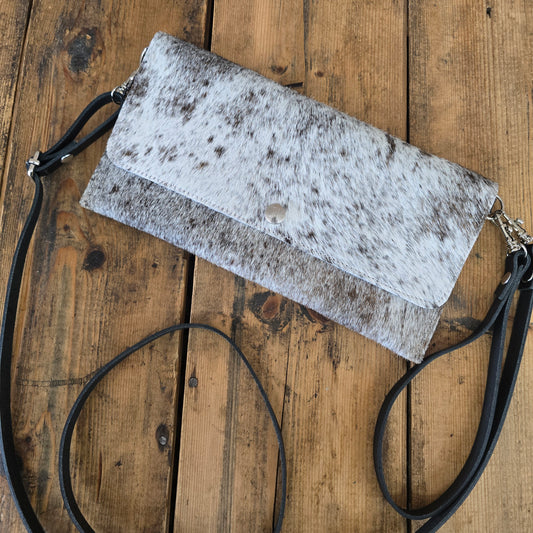 Carly Clutch (Chestnut)