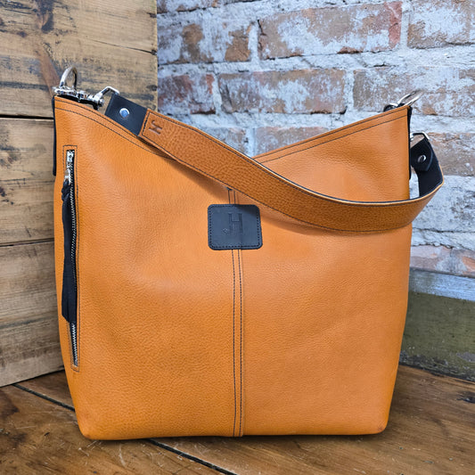 Outrider (Tuscany/Black) JH09221
