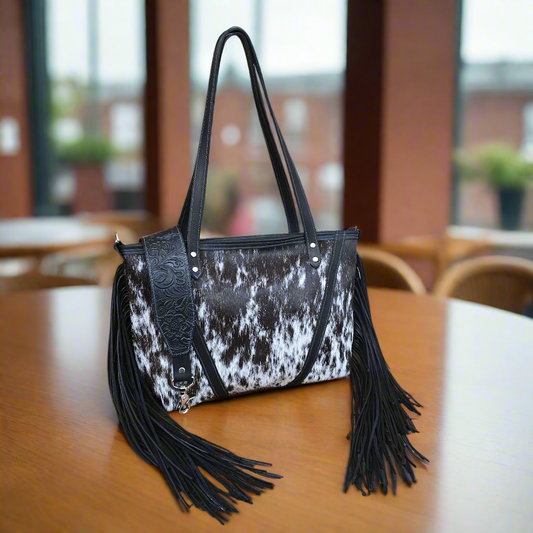 The Daisy (Pebbled Black) JH09561
