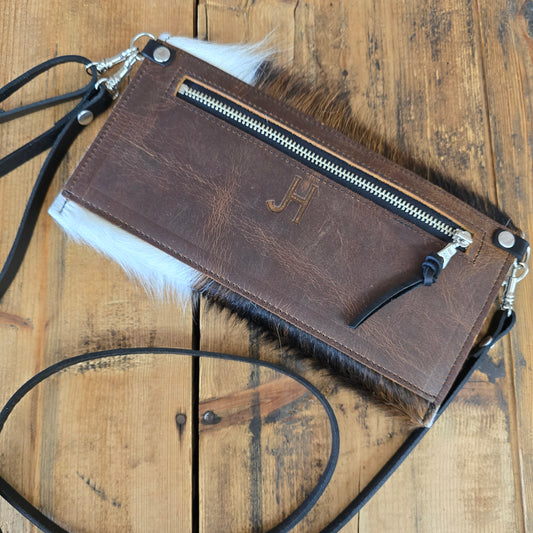 Carly Clutch (Rustic Brown)
