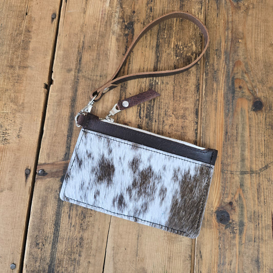 Cowhide Modesto Clutch (Chestnut)