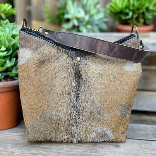 Goat Hide Outrider (Walnut) JH09568