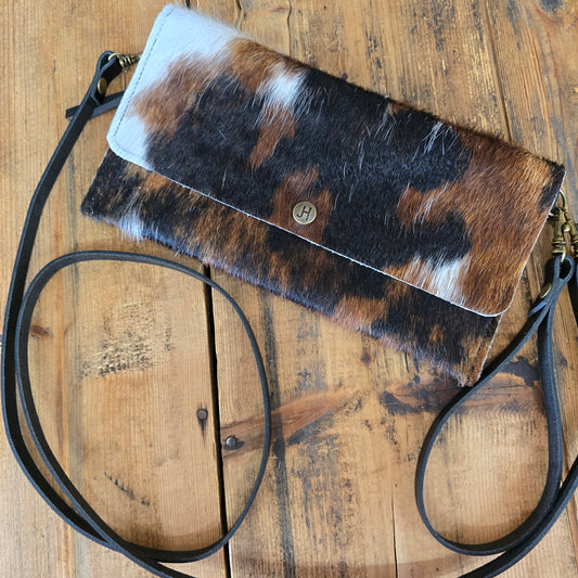 Carly Clutch (Rustic Brown)