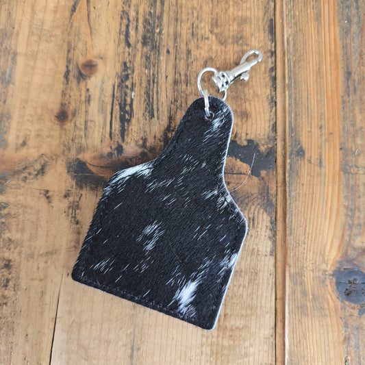 Ear Tag Charm (Magenta)