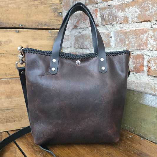 Shorty Tote (Chestnut) JH09312
