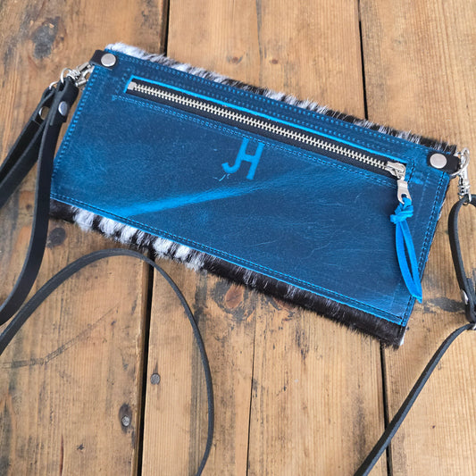 Carly Clutch (Blue Lagoon)