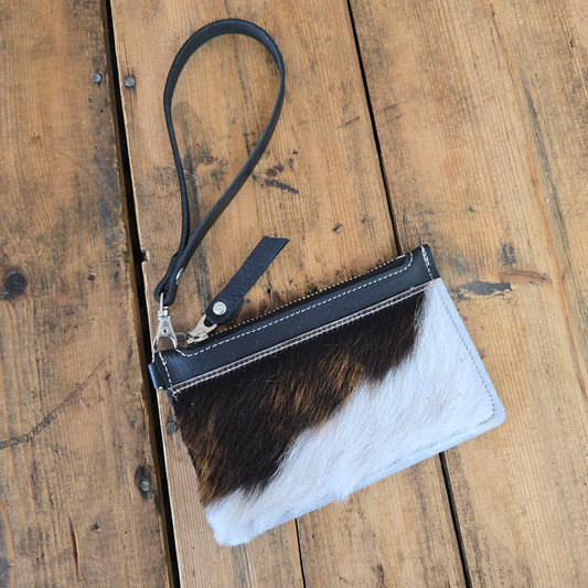 Cowhide Modesto Clutch (Black)