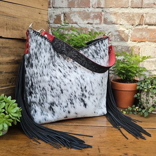 Outrider (Charger Red/Black) JH09692