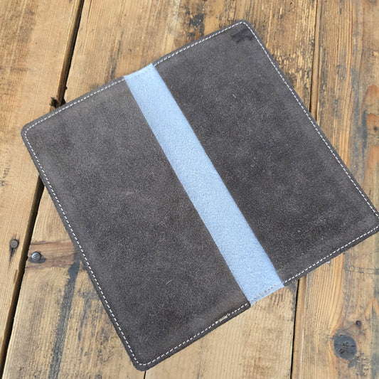 Cowhide Checkbook Cover (Rustic Latigo)