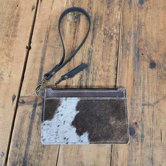 Cowhide Modesto Clutch (Walnut)