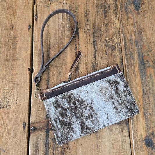 Cowhide Modesto Clutch (Caramel)