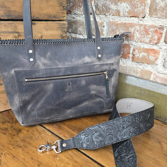 The Daisy - Charcoal