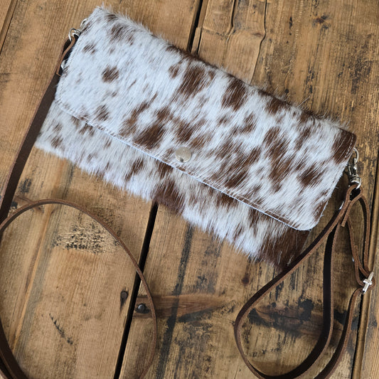 Carly Clutch (Embossed Olive)