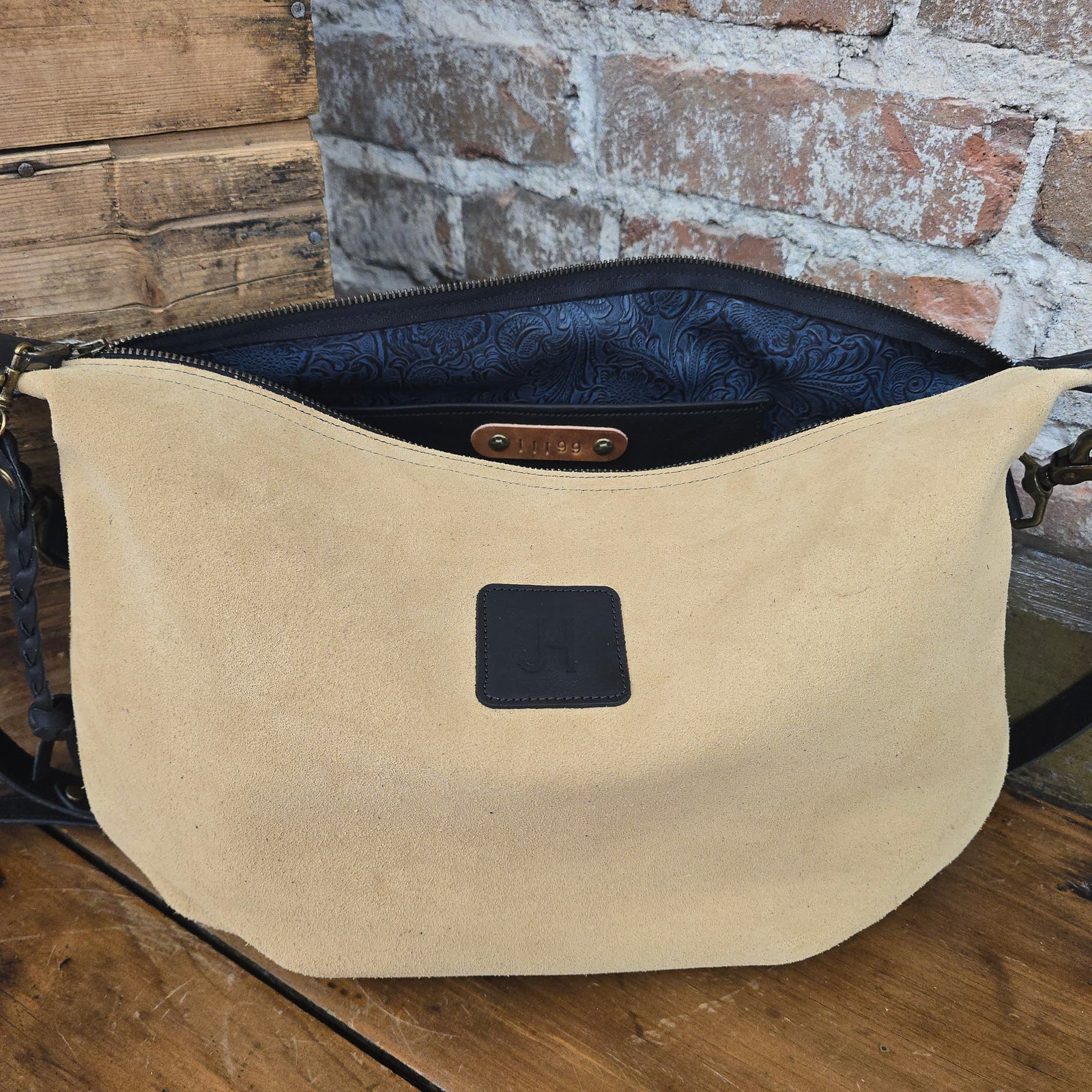 Livingston (Camel Suede) #11199
