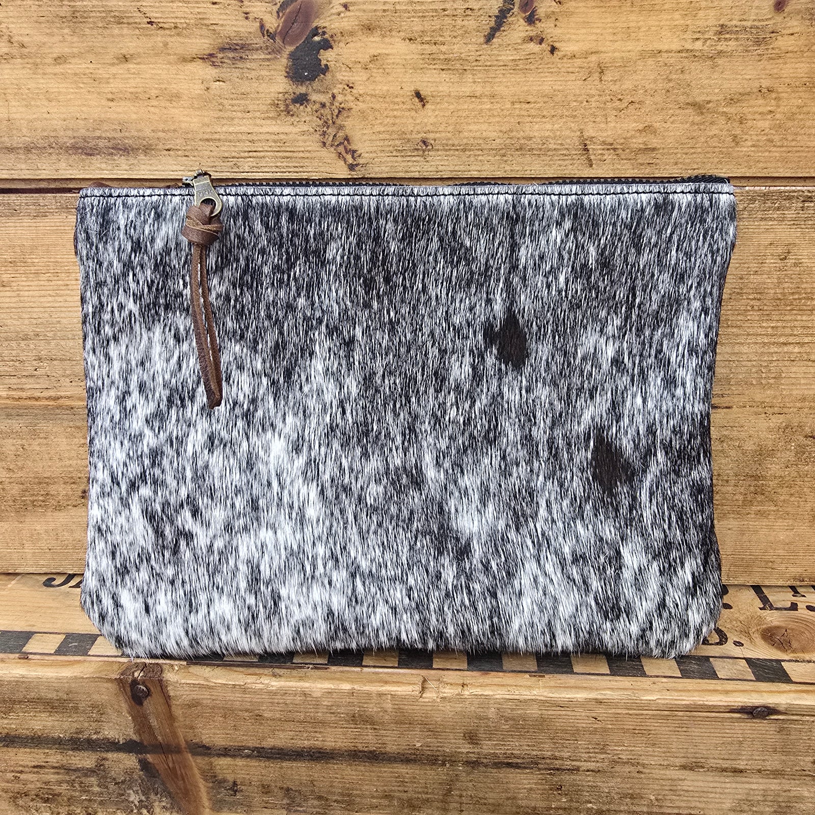 Medium Cowhide Catchall (Chestnut)