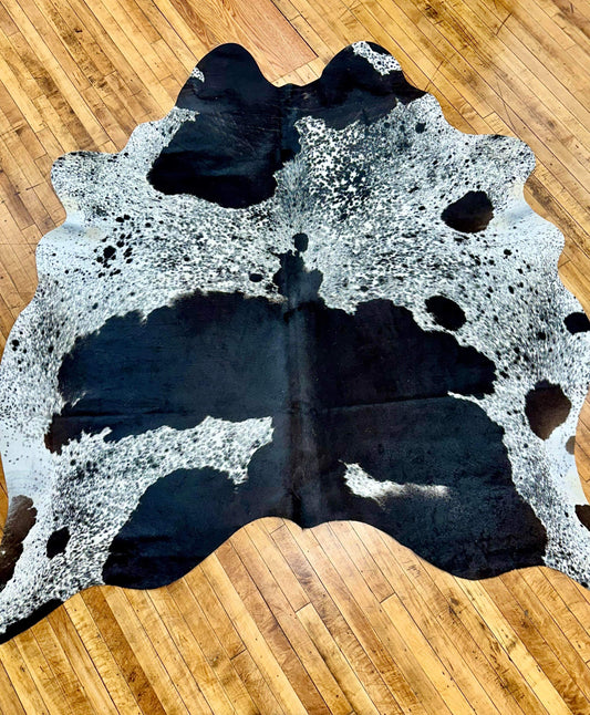 Cowhide Rug - 2J Black and White Ghost Spots