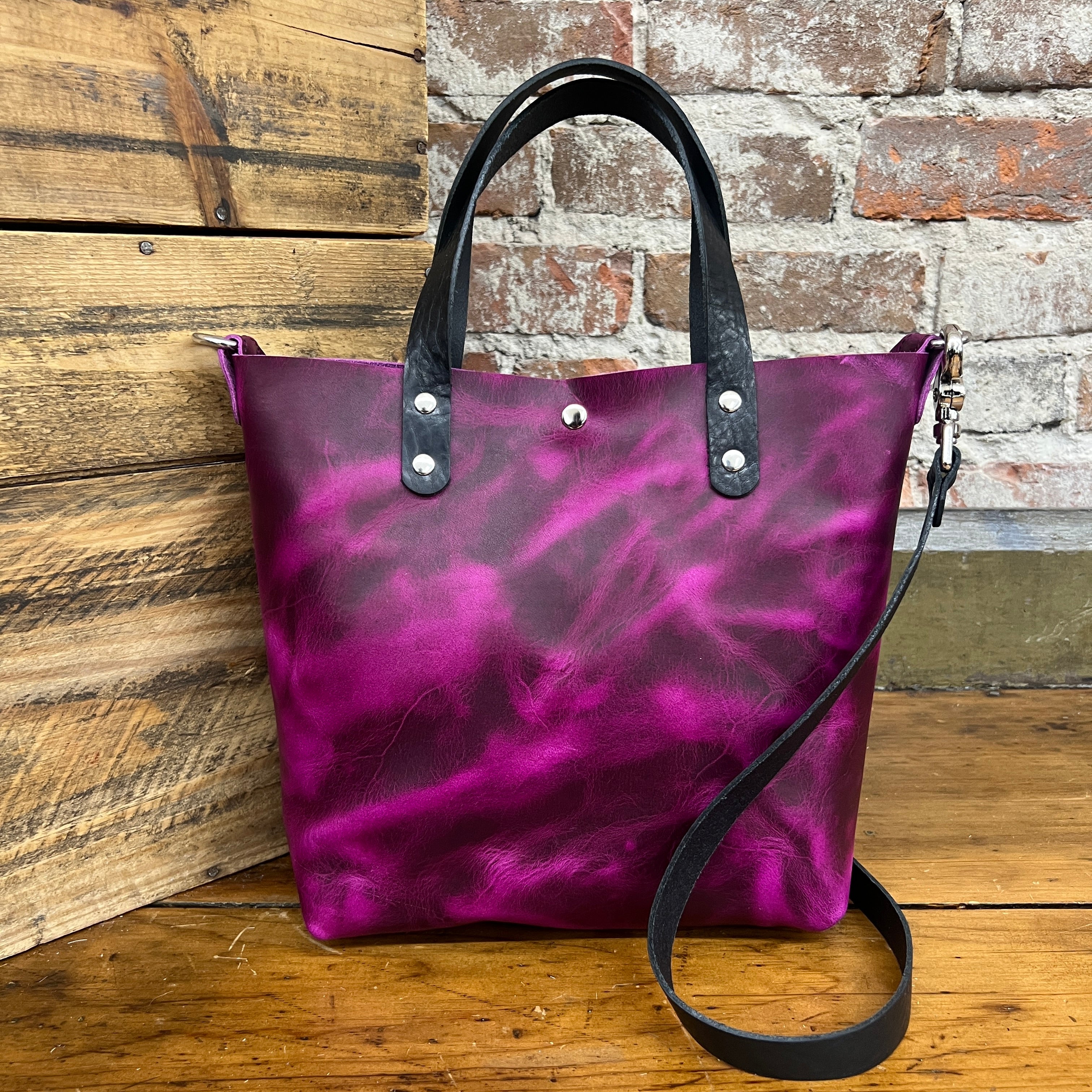 Shorty Tote - Jill's Homestead - Full Grain Leather - Magenta
