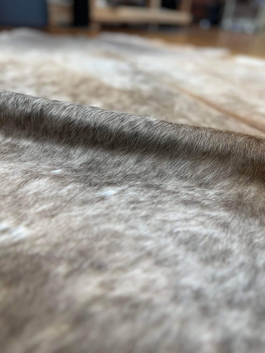 Cowhide Rug - Taupe/Brown/White Dapple - 4A