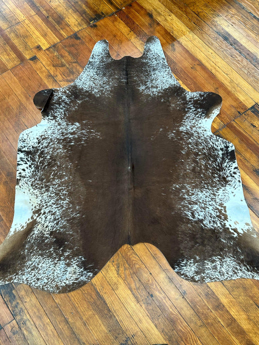 Cowhide Rug - Brown/White - 5A