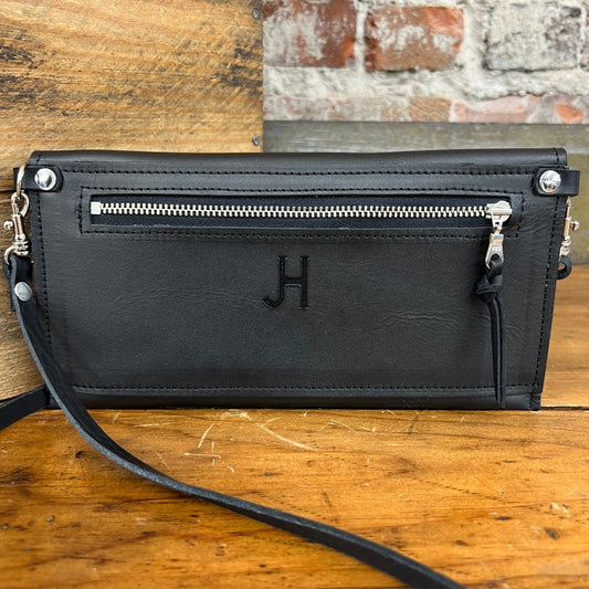 Carly Clutch  - Black