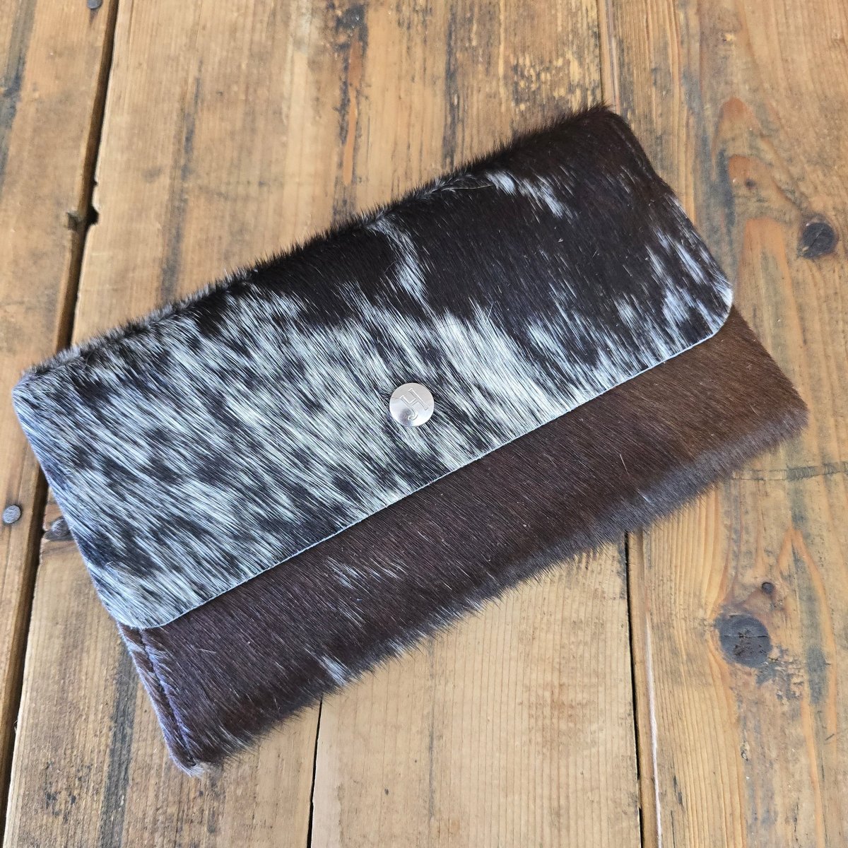 Cowhide Trifold Wallet (Chestnut) - Jill's Homestead