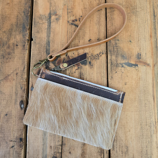 Cowhide Modesto Clutch (Caramel)