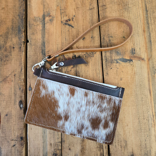 Cowhide Modesto Clutch (Chestnut)