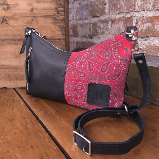 Tapadero - Red Bandana + Black - Jill's Homestead