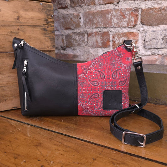 Tapadero - Red Bandana + Black - Jill's Homestead