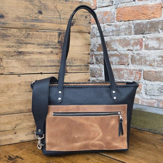 The Daisy - Amaretto + Black