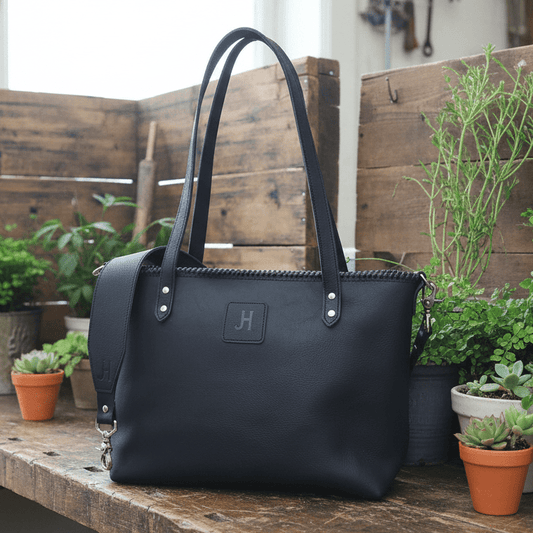 The Daisy - Black