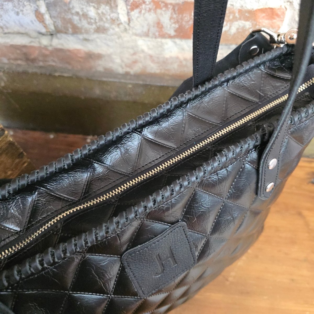 The Daisy - Quilted Black - Jill's Homestead